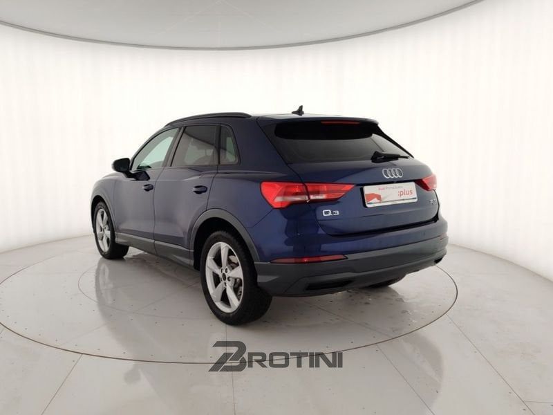 Audi Q3 Q3 35 TDI quattro S tronic Business Adva imagem 2