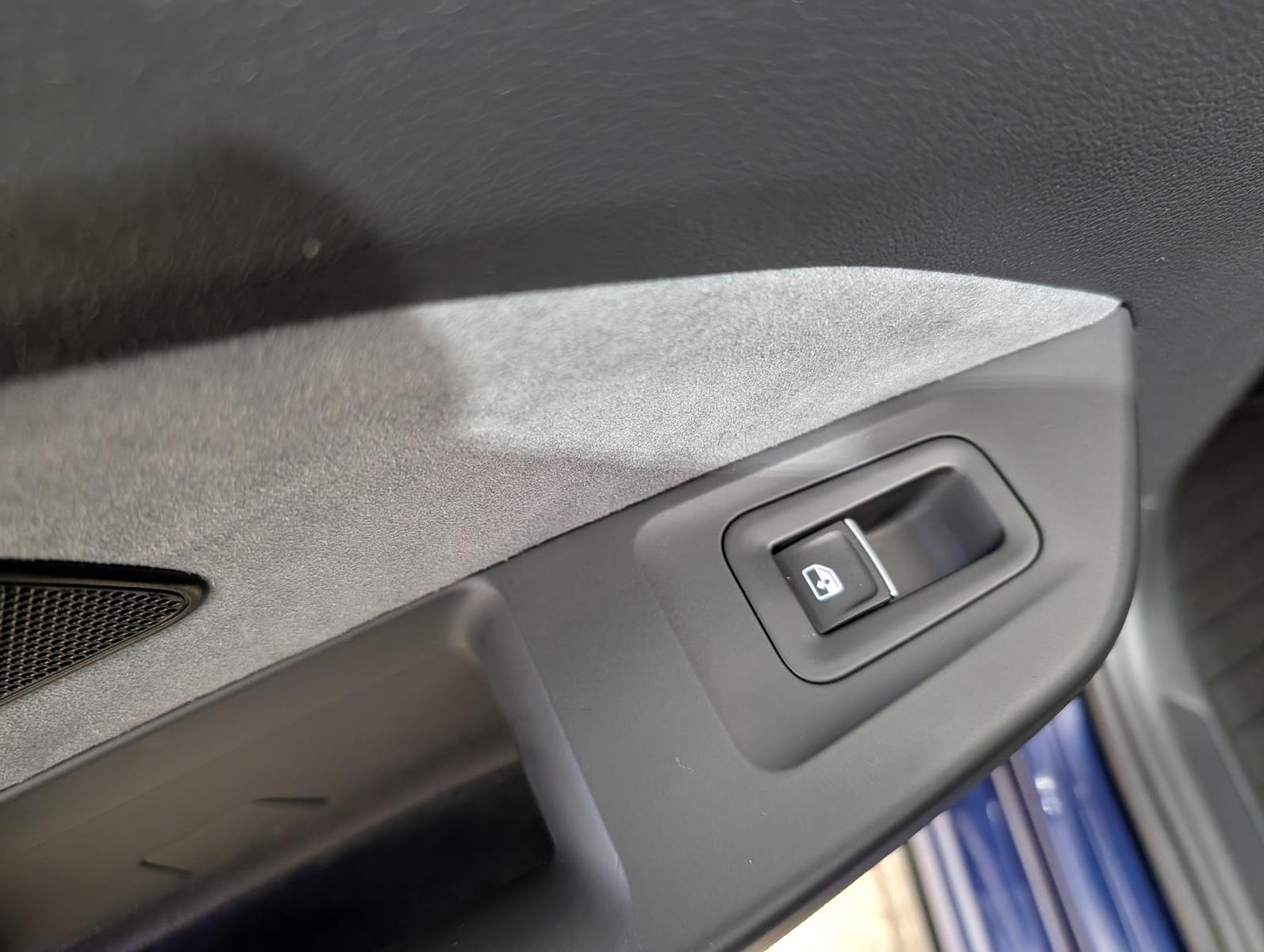 Volkswagen Golf 2.0 TSI DSG R-Line Matrix Navi Sound ACC vi, миниатюра 13