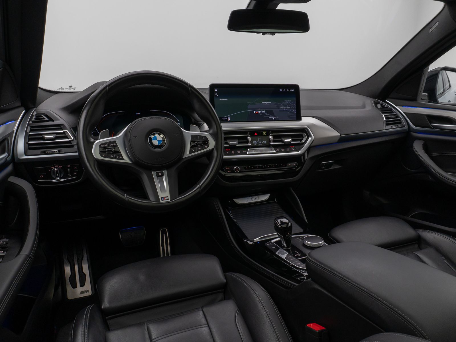 Fahrzeugabbildung BMW X4 xD30d M Sport Panorama Laser Kamera HUD HiFi