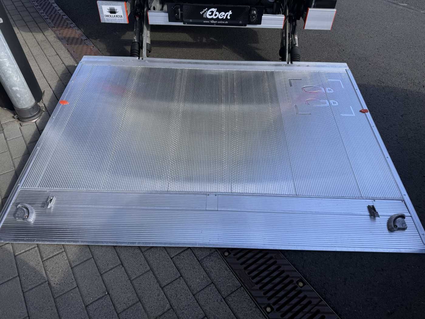 Fahrzeugabbildung Mercedes-Benz Sprinter 317 CDI Koffer LBW Schwing Klima Kamera