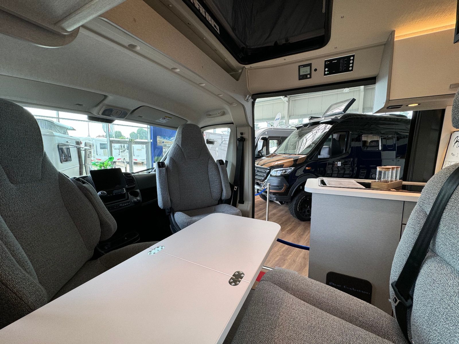 Fahrzeugabbildung HYMER / ERIBA / HYMERCAR Free 540 - Blue Evolution -Sie sparen 7434€!