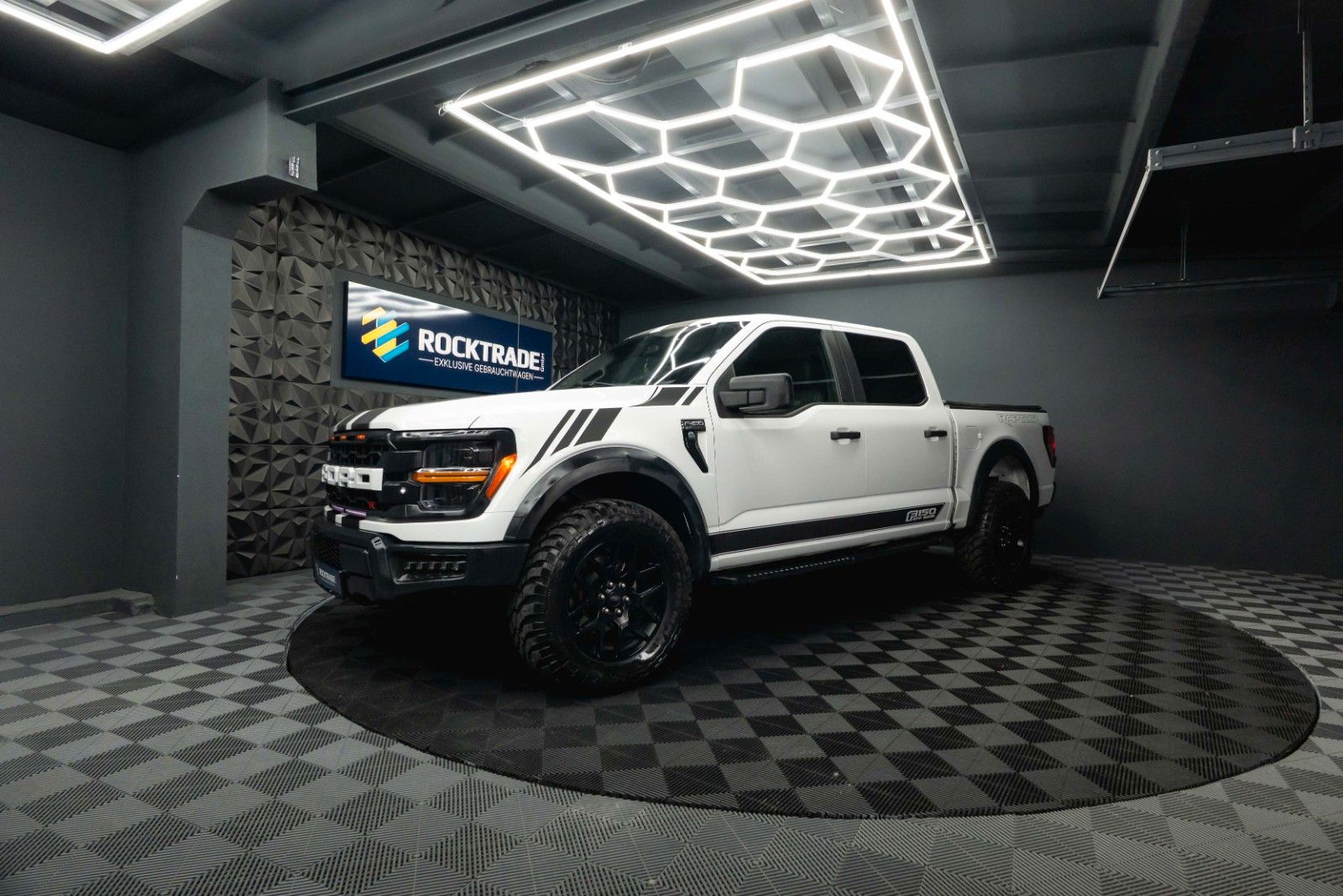 Fahrzeugabbildung Ford F150 5.0L V8 4x4 Offroad SuperCrew RAPTOR 19%