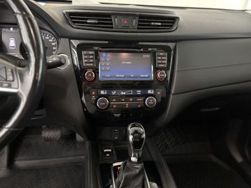 Fotografie des Nissan X-Trail 1.6 dCi Xtronic Tekna