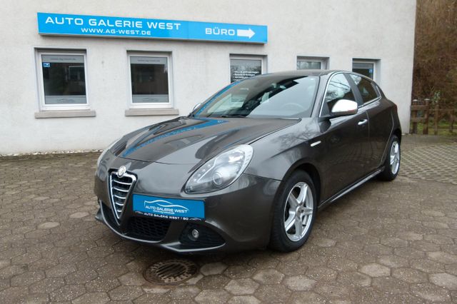 Alfa Romeo Giulietta Turismo*1.Hand*NAVI*SHZ*BI-XENON*