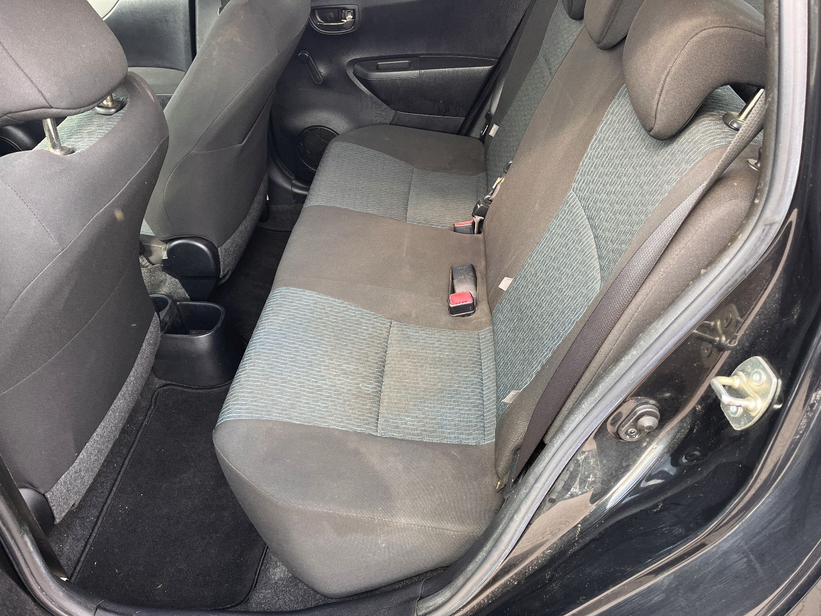 Fahrzeugabbildung Toyota Yaris Life Automatik / Frontschaden