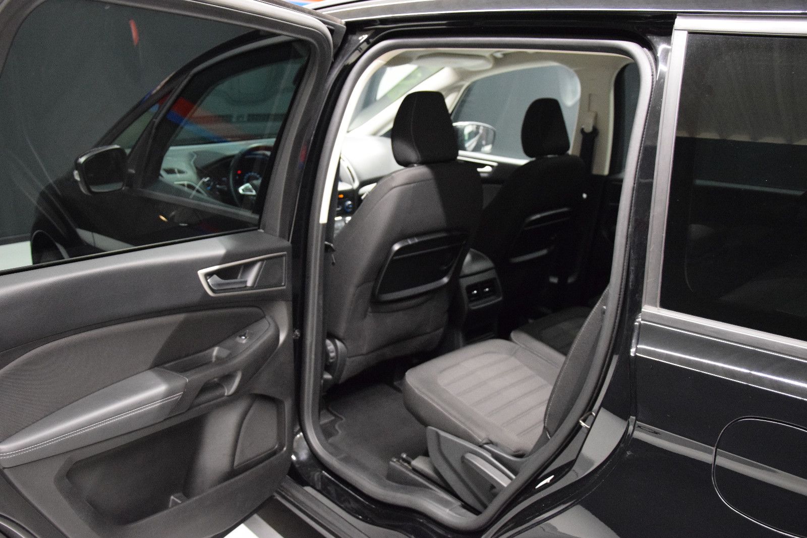 Fahrzeugabbildung Ford Galaxy PDC Kamera Automatik Tempomat