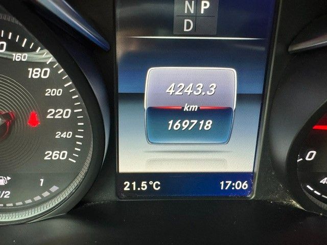 Fahrzeugabbildung Mercedes-Benz C 250  DESIGNO BlueTec / d 4Matic PANO LED LEDER