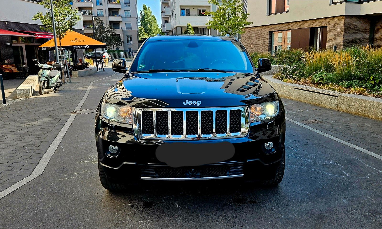 Jeep Grand Cherokee - 1