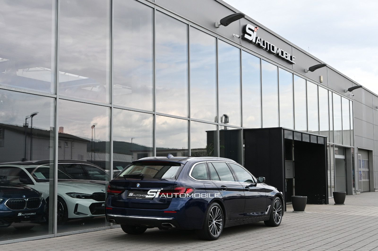 Fahrzeugabbildung BMW 530d xDr. Touring Luxury °UVP 100.360€°TRAUM°360