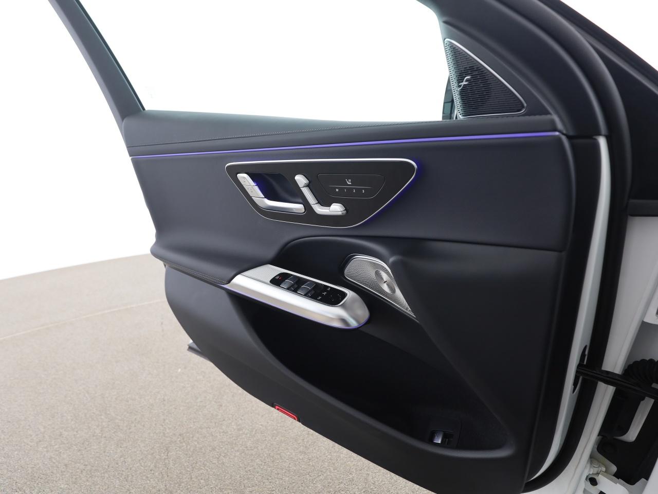 Mercedes-Benz E 220 d T AMG Digital Light Night Burmester MBUX