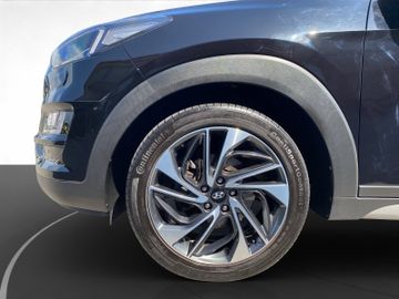 Hyundai Tucson 1.6 Premium 4WD Standheizung+360+Kam.+Nav