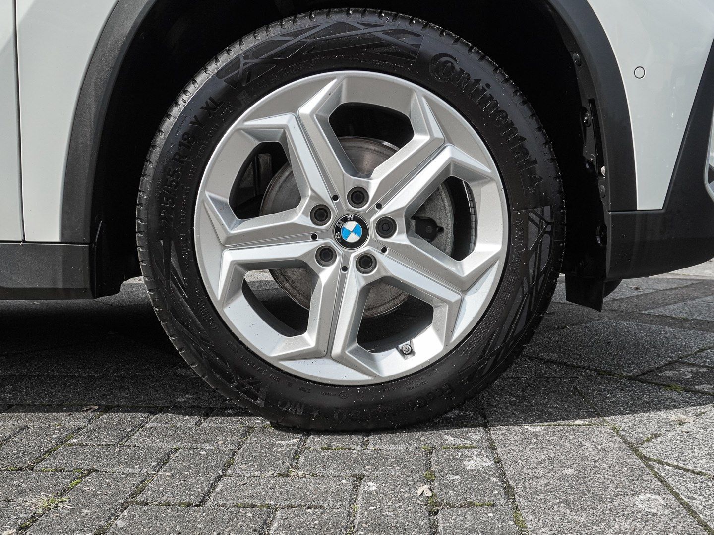 BMW X1 sDrive18i HUD RFK NAVI LED Sound Syst. DAB foto 5
