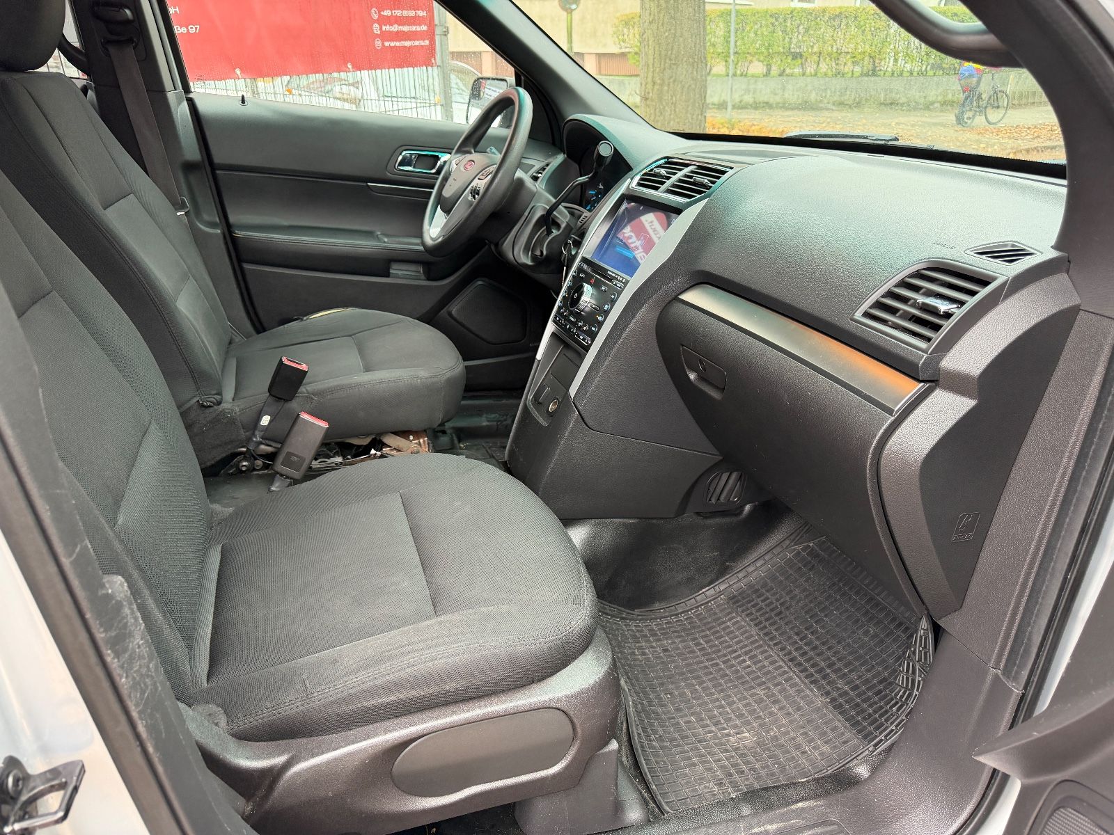 Fahrzeugabbildung Ford Police Interceptor 4x4 AUTOMATIK