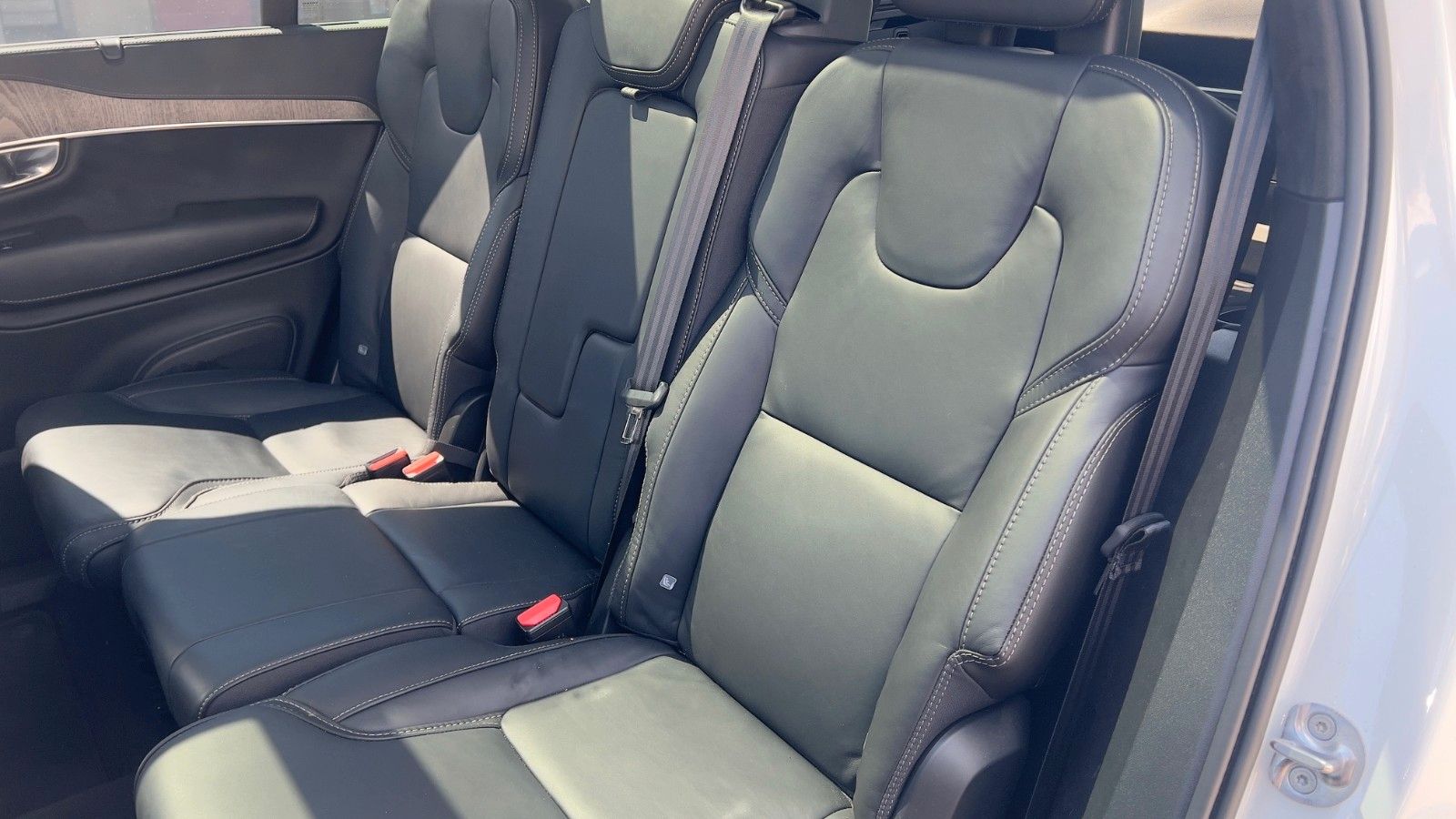 Fahrzeugabbildung Volvo XC90 B5 D AWD Ultimate Dark*B&W*HuD*LUFT*360*ACC