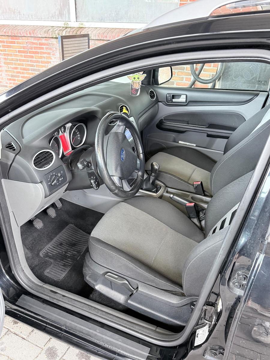 Ford Focus 2009 — photo 6