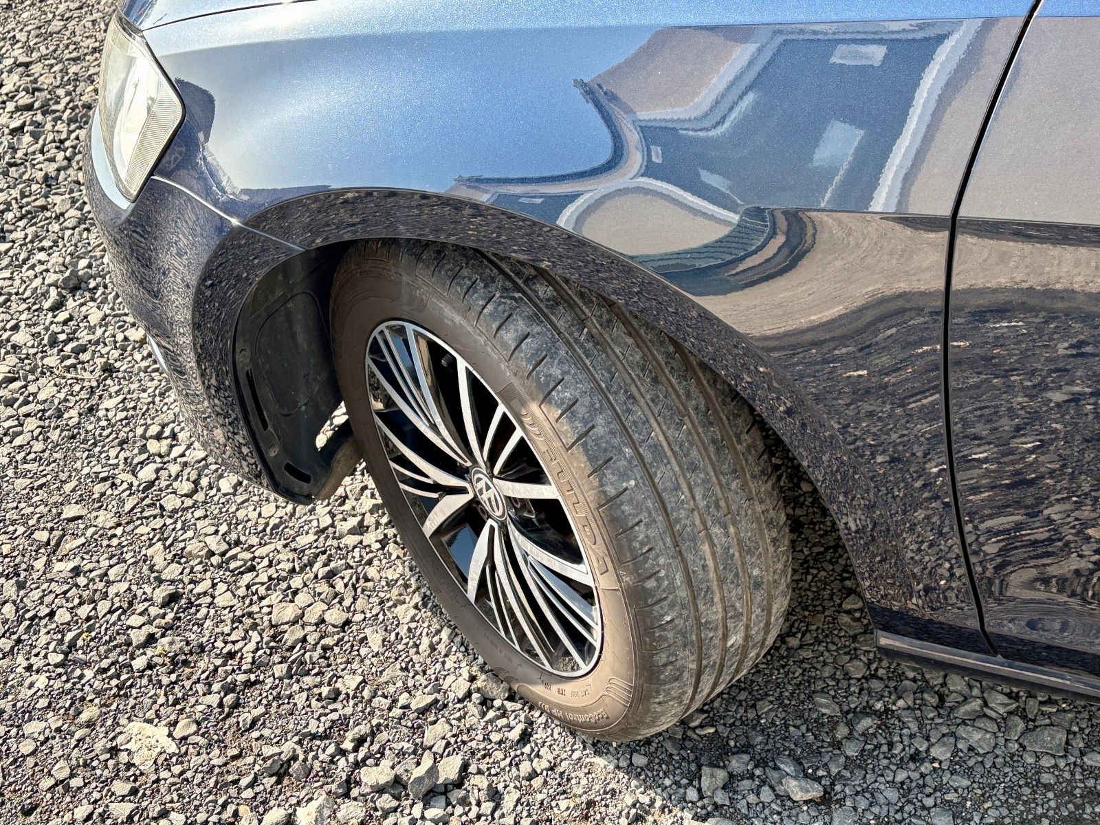 Fahrzeugabbildung Volkswagen Golf VII 1.6 TDI Allstar Navi AHK 2.HD SCHECKHFT