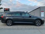 Volkswagen Passat Variant Business/LED/DSG/Navi/Panorama - Volkswagen Passat Variant in Köln