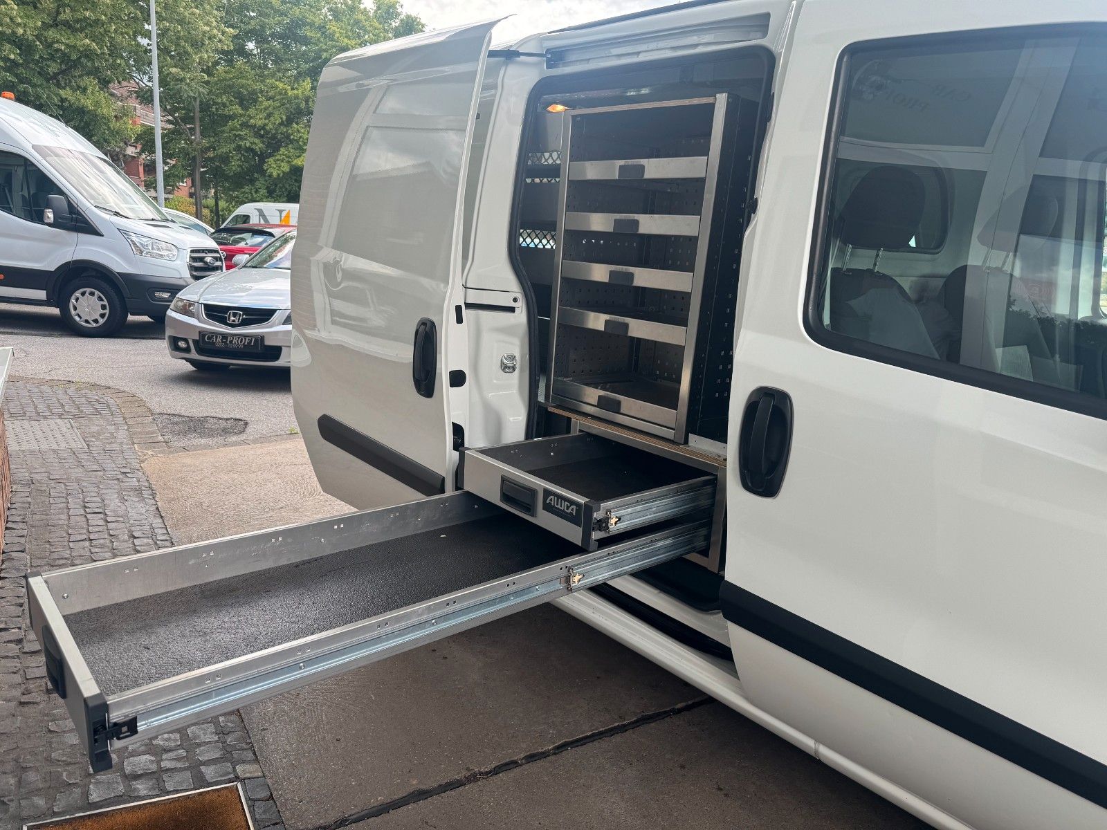 Fahrzeugabbildung Fiat Doblo SX Kasten Innenausbau/Navi/1.Hand