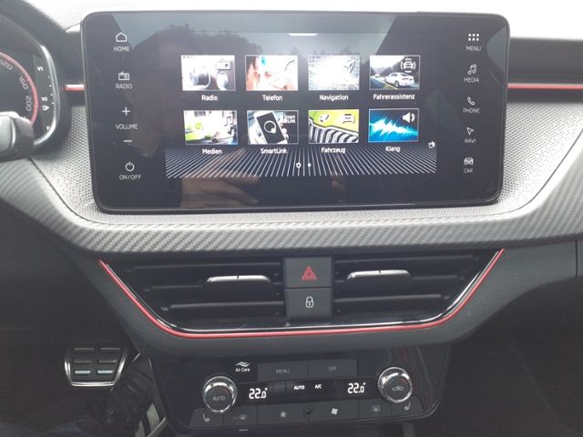 Fahrzeugabbildung SKODA Kamiq 1,5 TSI Monte Carlo DSG KLIMA LED NAVI ALU
