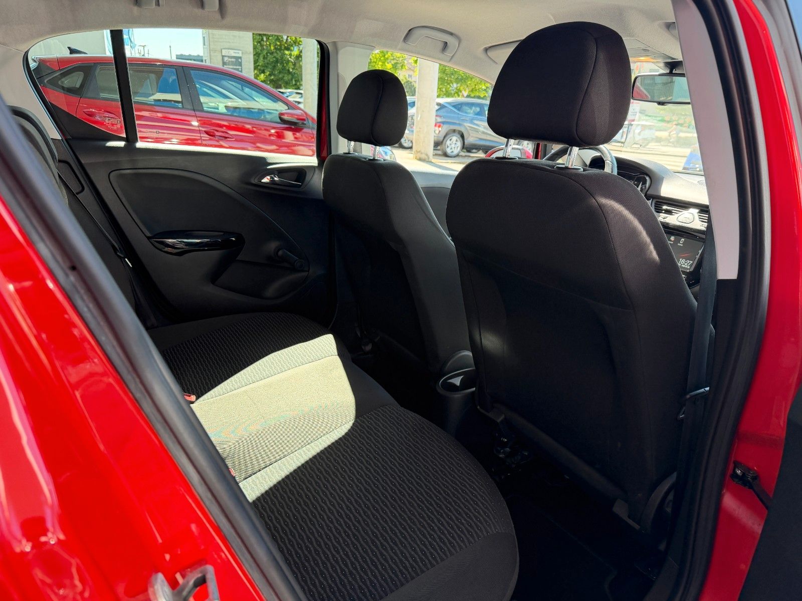 Fahrzeugabbildung Opel Corsa E Drive 90PS PDC/SHZ/LMR!