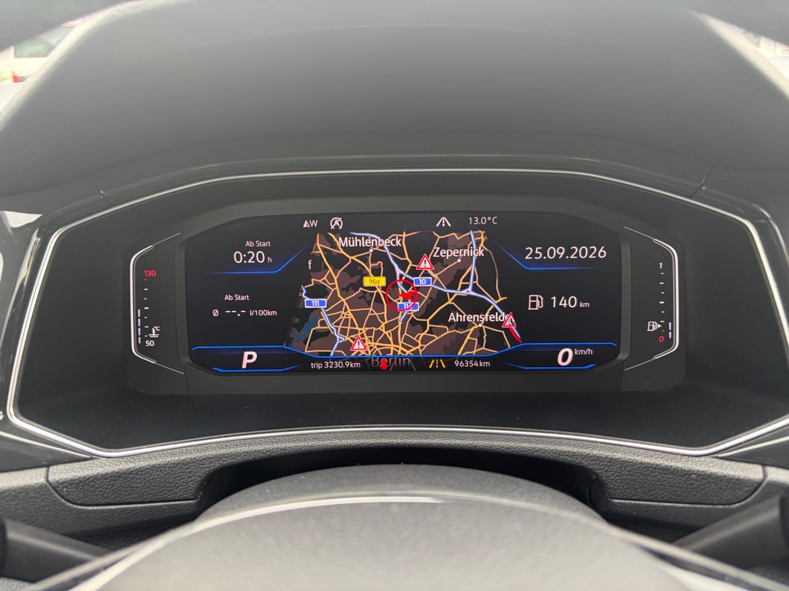 Volkswagen T-Roc Sport 4Motion+AUTOM+NAVI+TEMPOM.+PANOD.+++