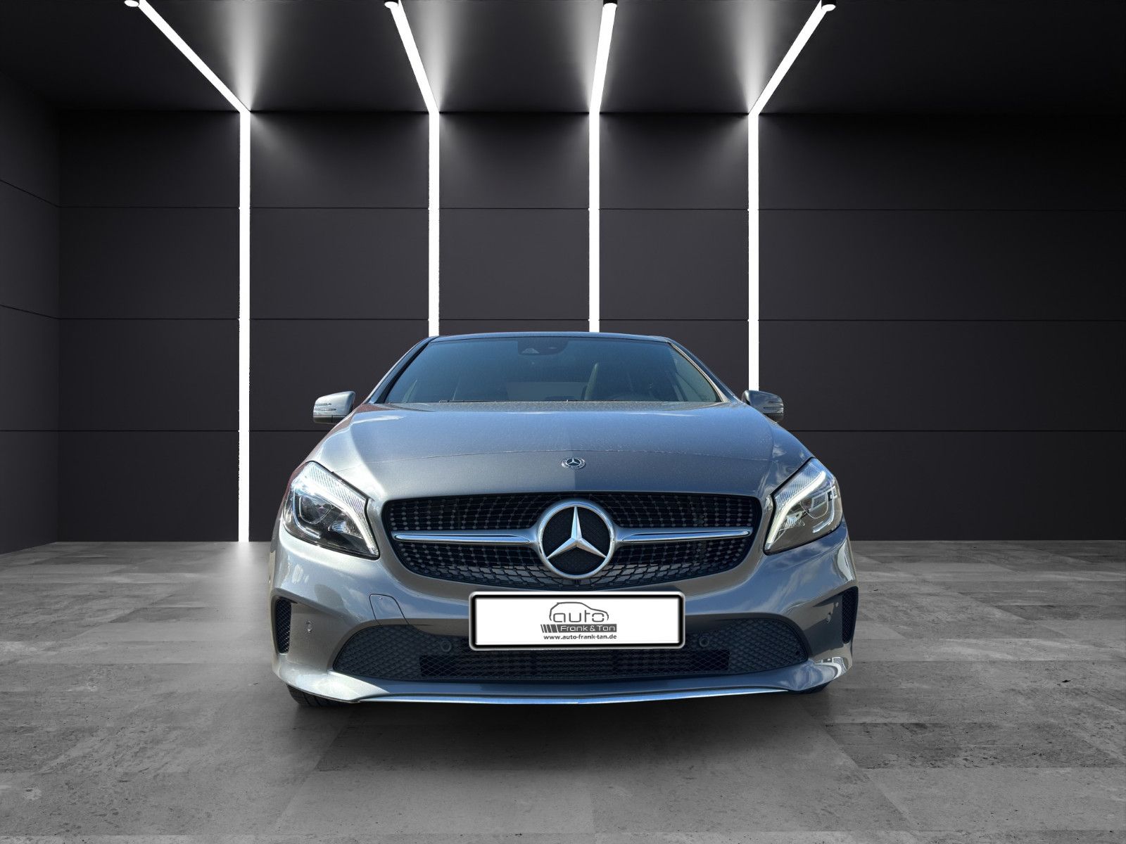 Fahrzeugabbildung Mercedes-Benz A 250*LED*Panorama*Navi*Cam*PDC*Sport*