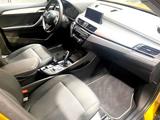 BMW X2 SDrive 18D Advantage Paket Autom Navi 18Zoll - : Gold, Soundsystem