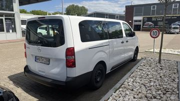 Fotografie des Opel Vivaro 1.5 D L 9-Sitzer