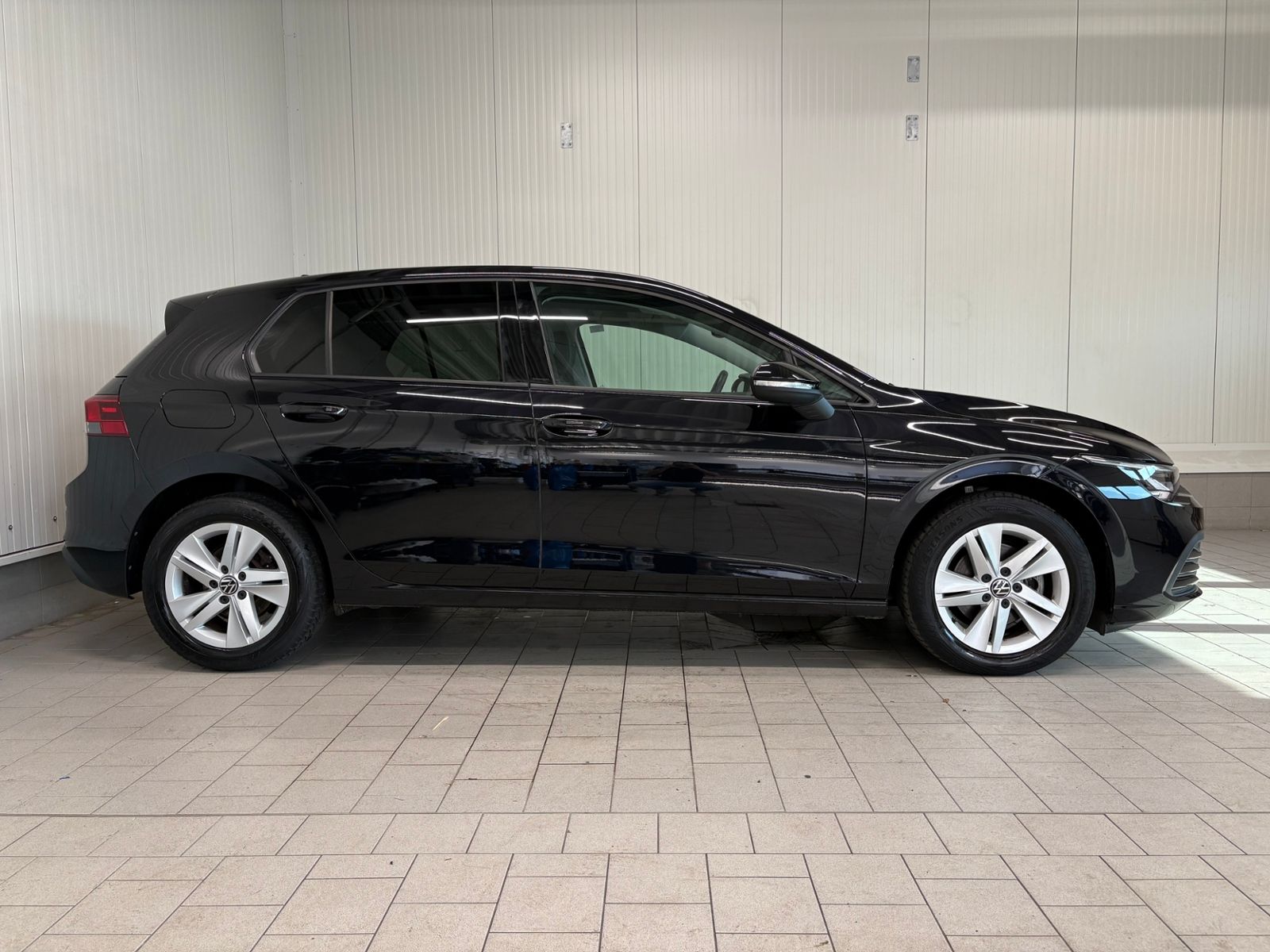 Golf VIII Life 1.0 eTSI DSG LED NAVI ACC PDC SHZ