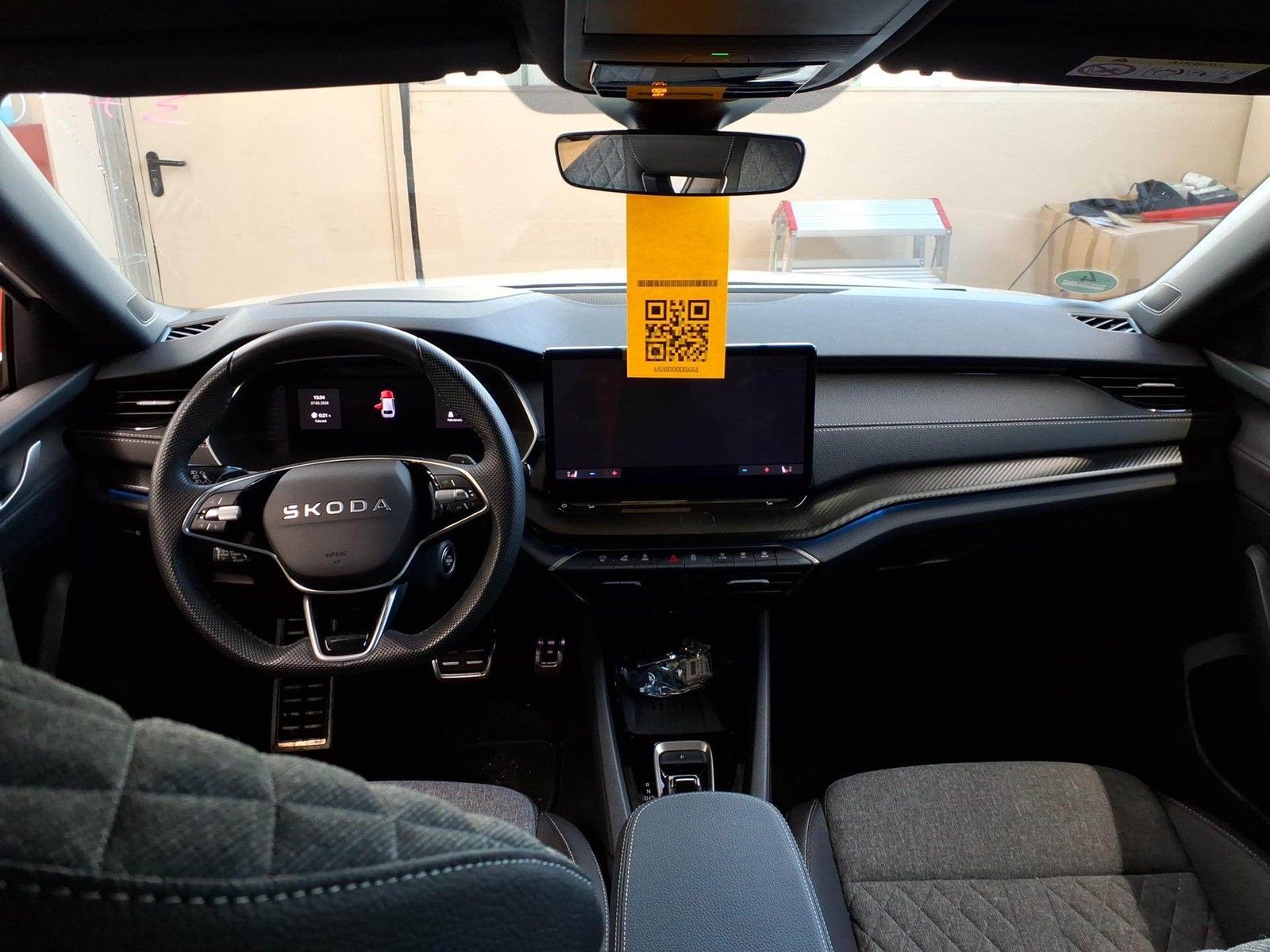 Fahrzeugabbildung SKODA Octavia Combi TDI Sportline DSG Matrix Navi HUD