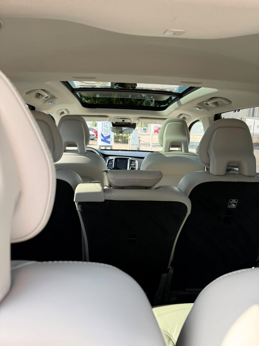 Volvo XC90 2.0 D Inscription AWD*Navi*LED*Head-Up*