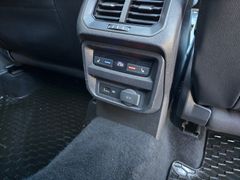 VW Tiguan Highline 4Motion 2,0TDI R-Line Standheizu