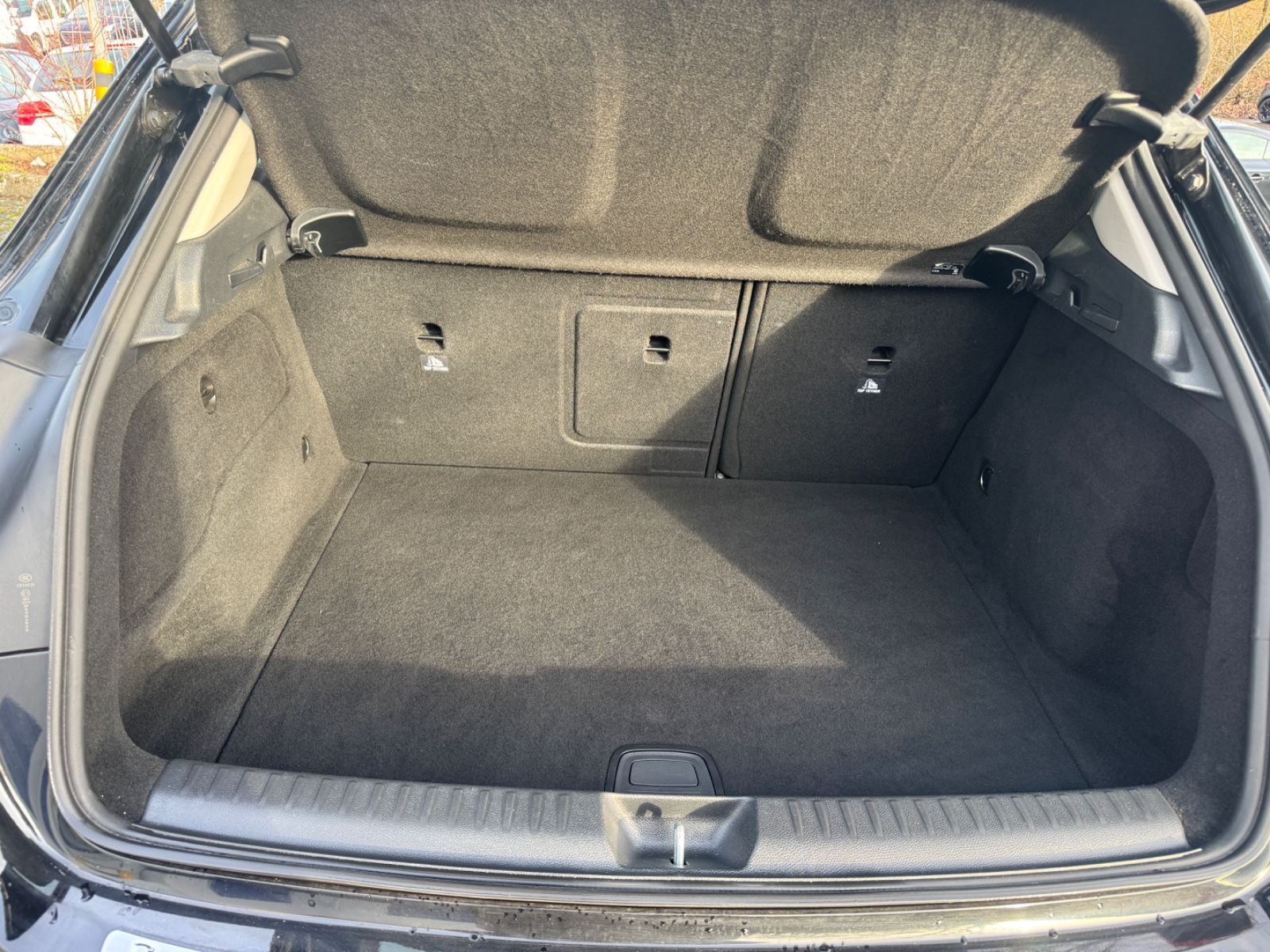 Fahrzeugabbildung Mercedes-Benz GLA 200 Leder+Navi+Kamera+Bluetooth