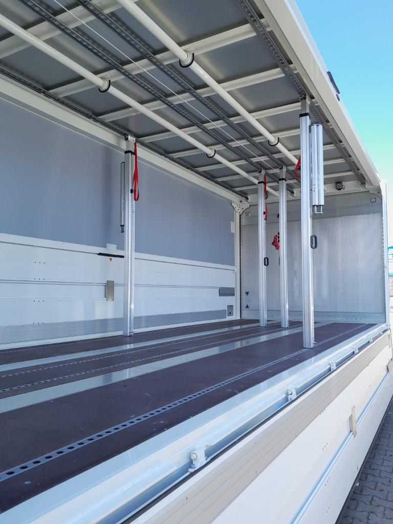 Fahrzeugabbildung DAF XB 310 FA 18t Getränkeaufbau