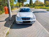 Mercedes-Benz Mercedes Benz W211 E 270CDI - scheckheftgepflegte Mercedes E 270