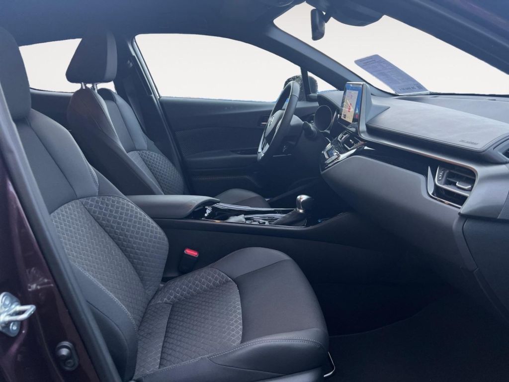 Fahrzeugabbildung Toyota C-HR Hybrid Team Deutschland