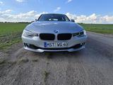 BMW 320i Touring,1H,SHZ,SCHECKHEFT - silberne BMW 320