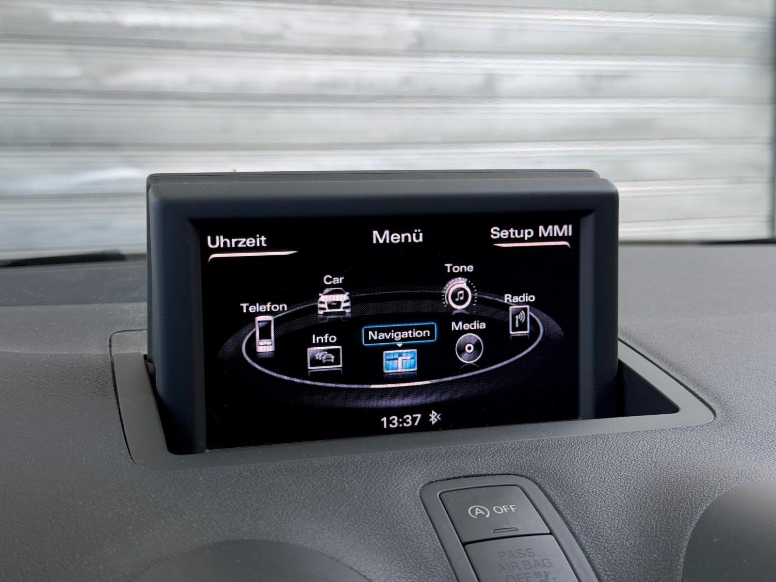 Audi A1 attraction*Navi*SHZ*PDC*Tempomat*