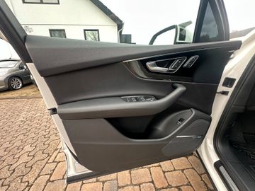 Audi Q7 - 11