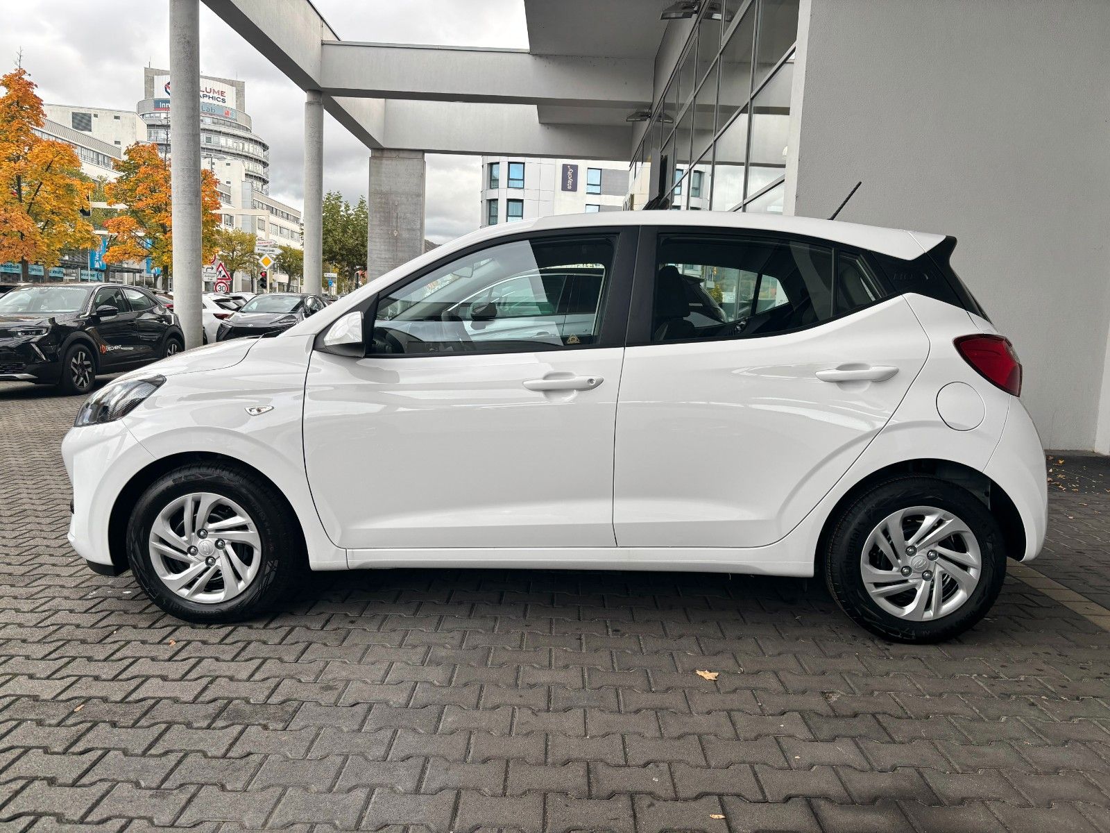 Fahrzeugabbildung Hyundai i10 Select 1.0l Navi/Klima/Kamera!