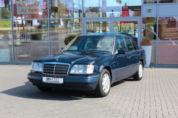 Mercedes E 200 - 3