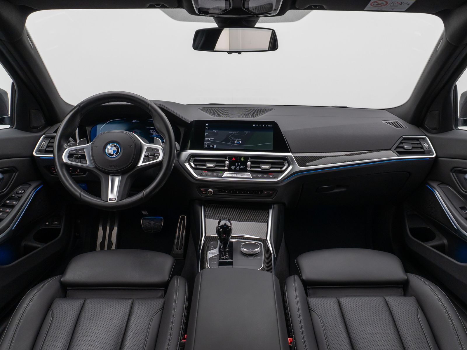 Fahrzeugabbildung BMW 320e M Sport HiFi DAB PDC Fernlichtassist 19Zoll