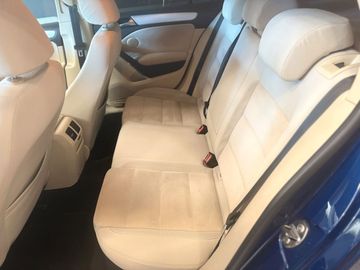Volkswagen Golf - 11