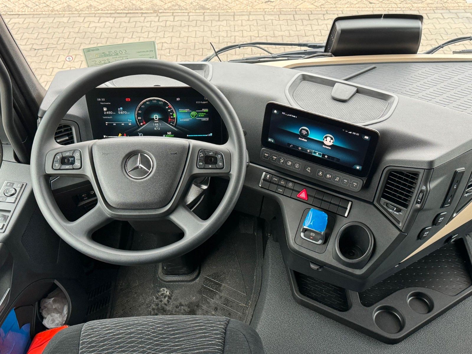 Fahrzeugabbildung Mercedes-Benz Actros 2545 6x2-4 Abrollkipper HYVA  Lift/Lenk
