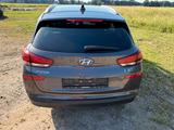 Hyundai i30 1.6 CRDI YES  PLUS KOMBI SCHEC... - Hyundai i30 YES! mit Diesel-Antrieb