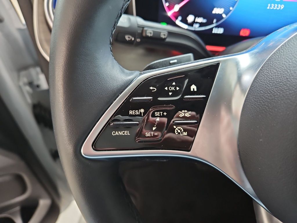 Fahrzeugabbildung Mercedes-Benz V 300 d AVG Lang 7 Sitze 2,5t AHK LED EASY-PACK