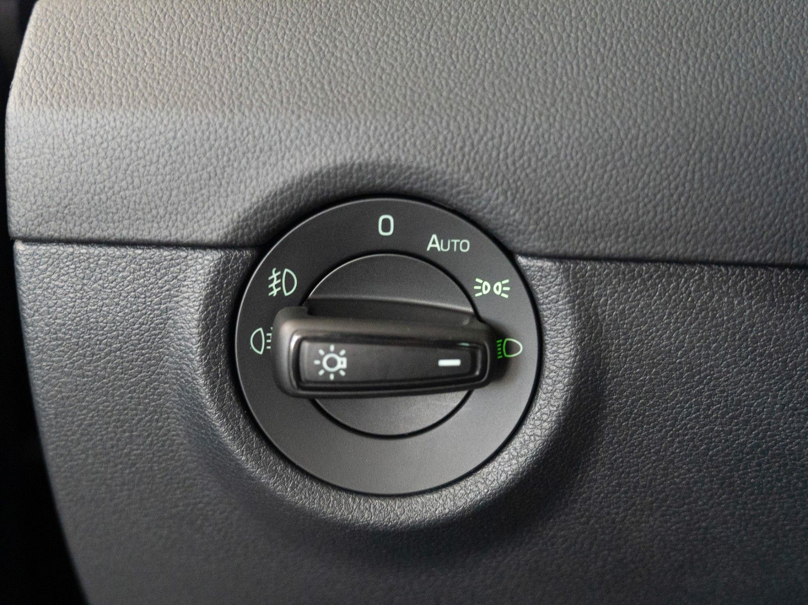 Fahrzeugabbildung SKODA Octavia Combi RS 4x4 AUTOM./SITZHZG./KAMERA
