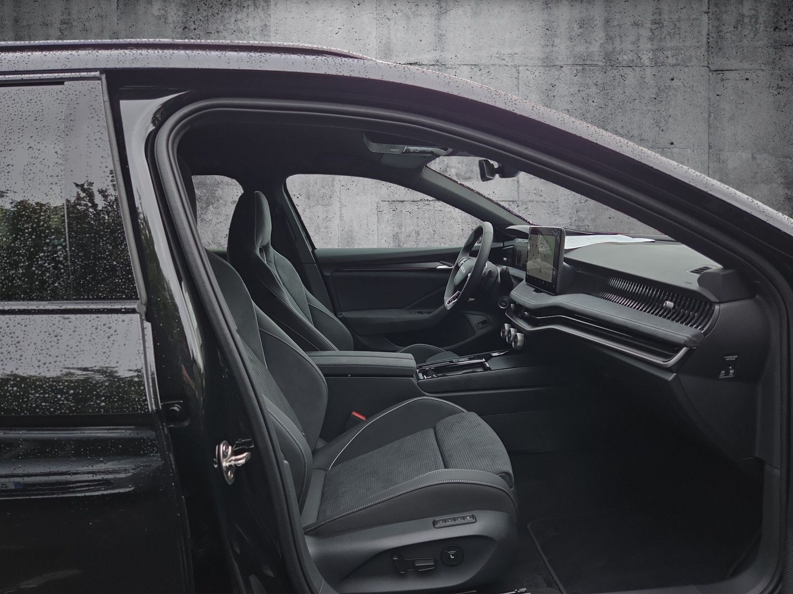 Superb Combi 2.0 TSI 150kW DSG Sportline AHK