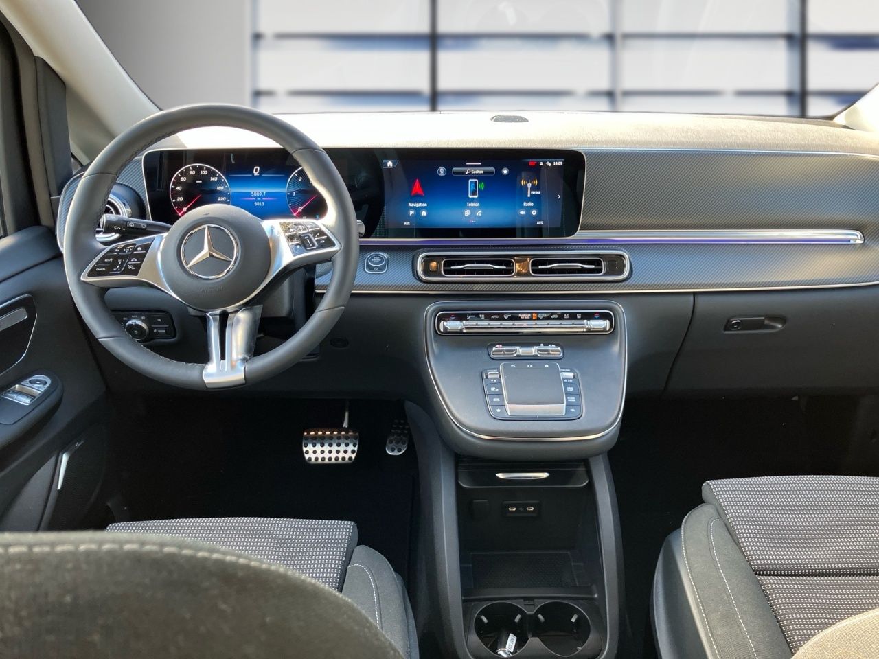 Fahrzeugabbildung Mercedes-Benz V 300 d STY/L 4x4 ALLRAD+AIRMATIC+PANO+AHK+LED
