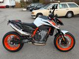 KTM 890 Duke R viel Zubehör - KTM 890 DUKE